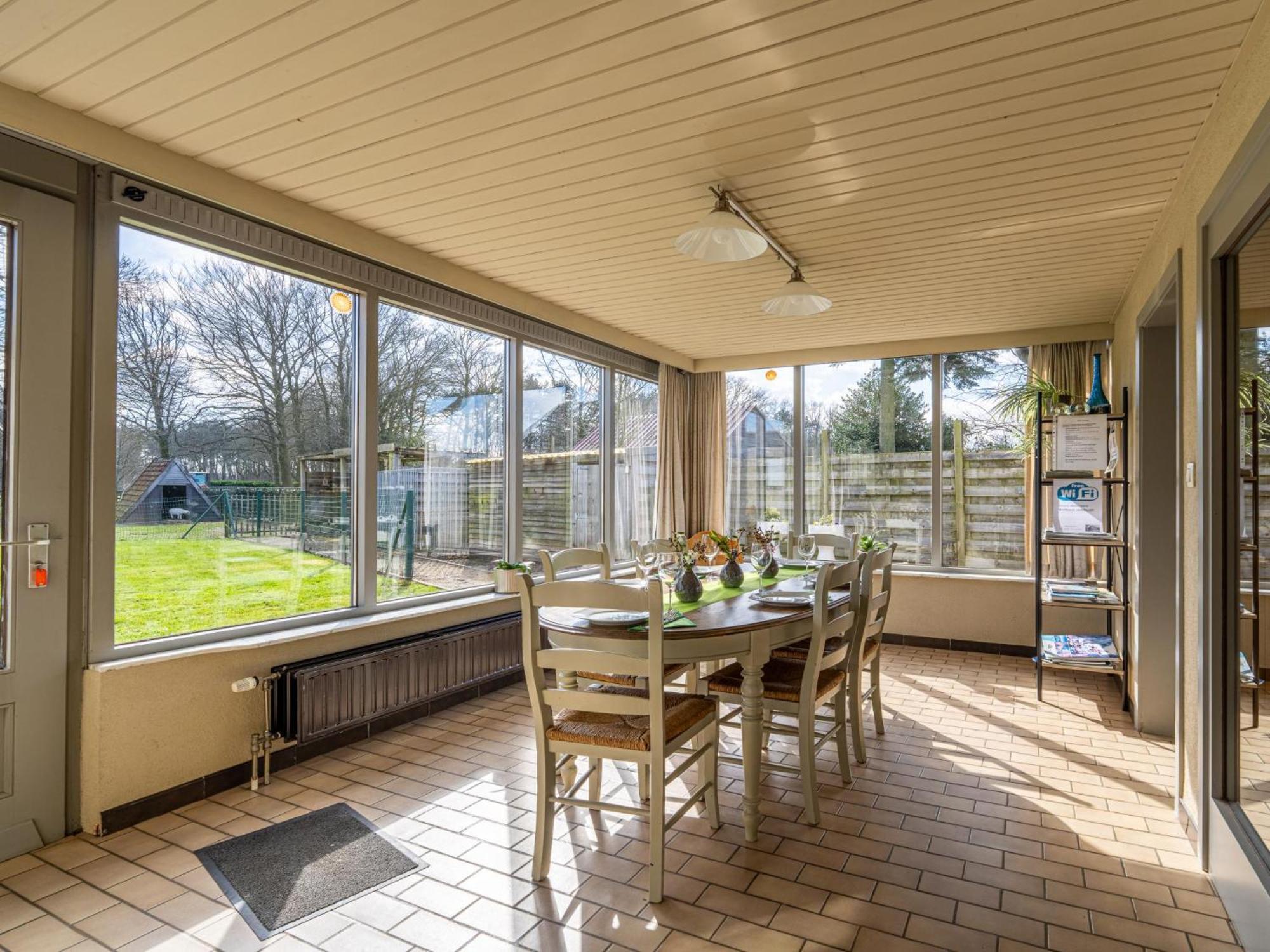 Het Bruegelhof Villa Peer Bagian luar foto