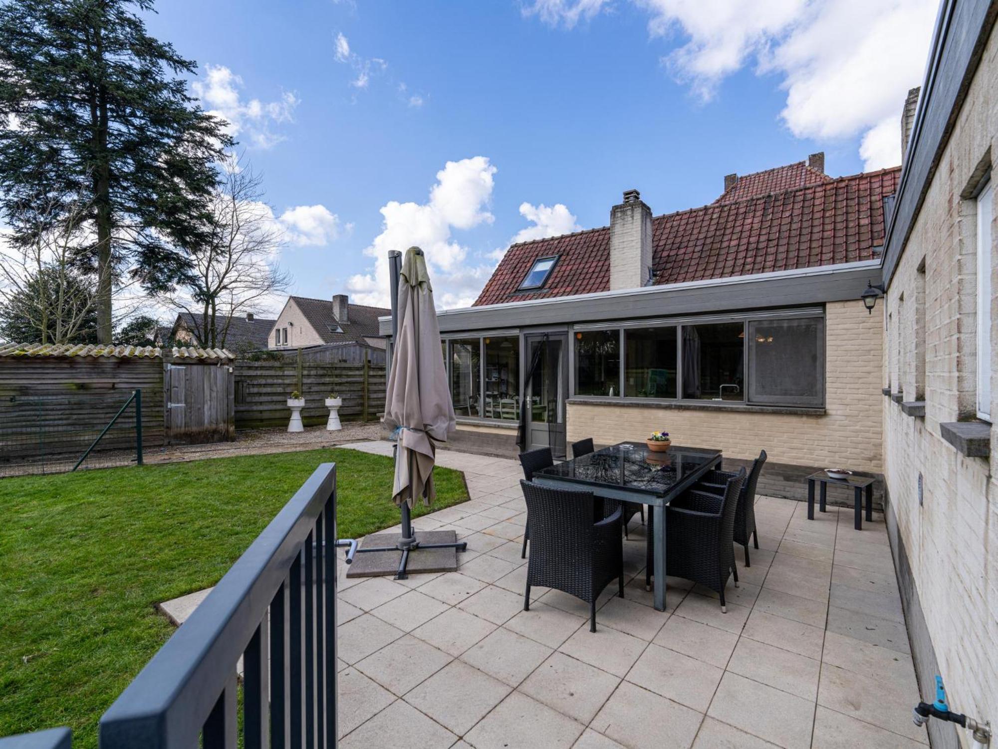 Het Bruegelhof Villa Peer Bagian luar foto